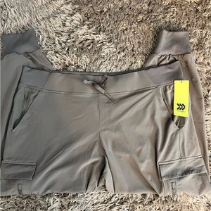 NWT All in Motion Women's Stretch Woven Cargo Pants XL-Short
